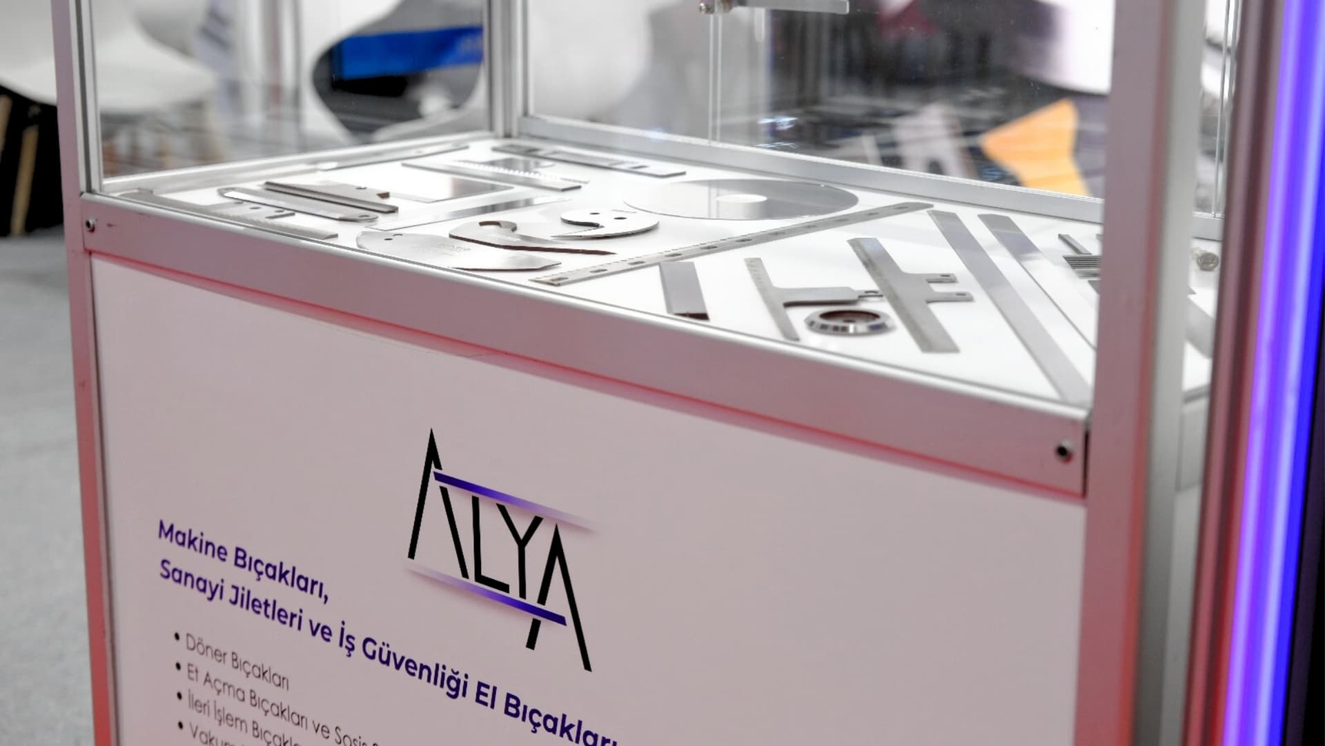 دعم احترافي لاختيار الشفرة المناسبة